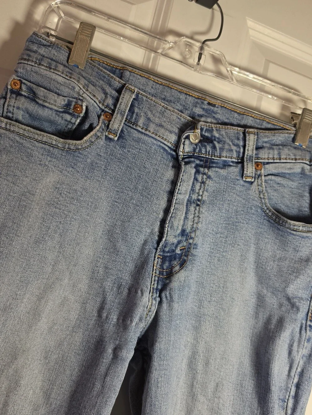 Levis 511 Light Wash Slim Fit Jeans 32 X 30 Has Inner Thigh Wear